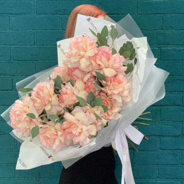 Французская роза и эвкалипт "Рандеву"