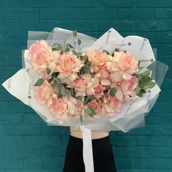 Французская роза и эвкалипт "Рандеву"