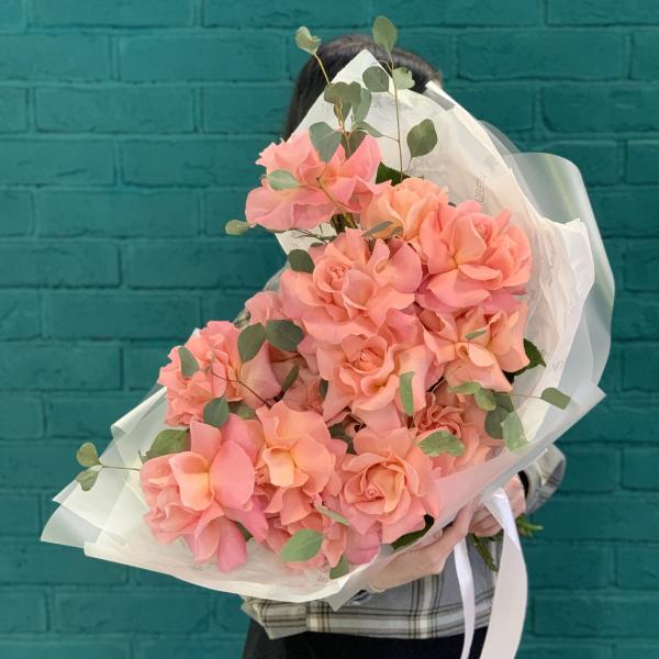 Французская роза и эвкалипт "Алый закат"