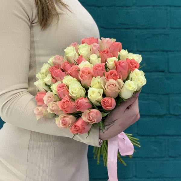 51 роза "Мягкий рассвет"