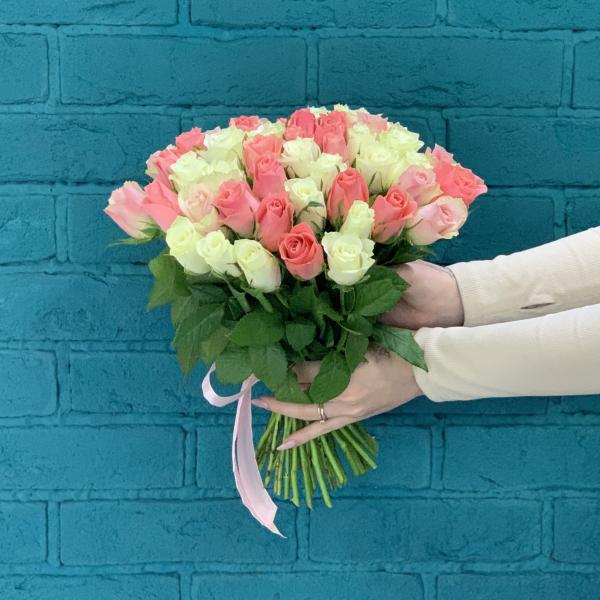 51 роза "Мягкий рассвет"