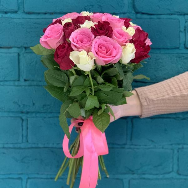 29 роз "Мильфей"