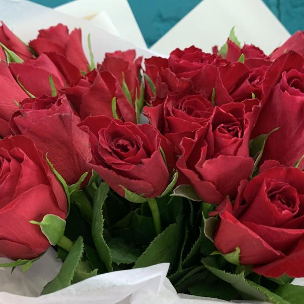 27 роз "Шелковая мечта"