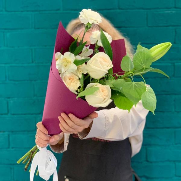   Роза и альстромерия  "Летняя свежесть"