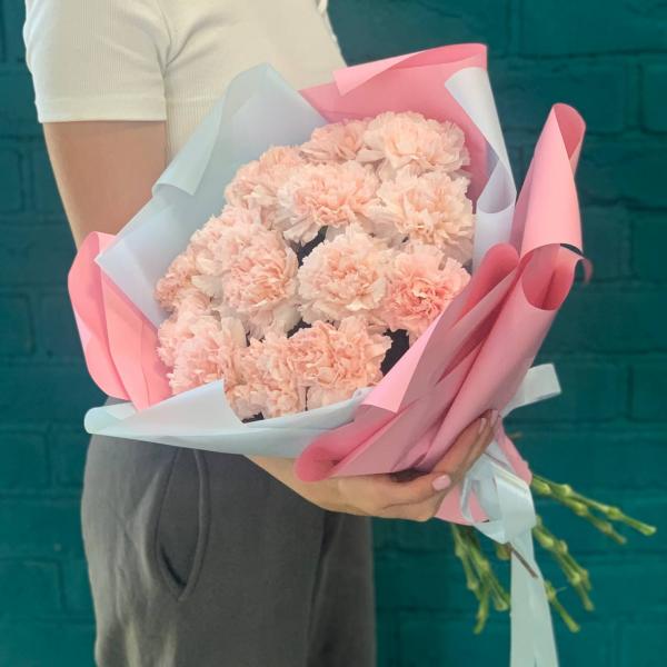 15 розовых гвоздик "Миг любви"