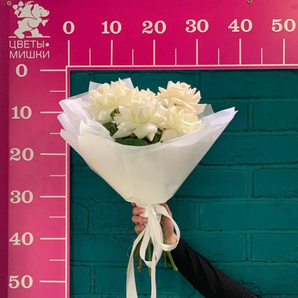  5 белых французских роз "Белоснежный взгляд"