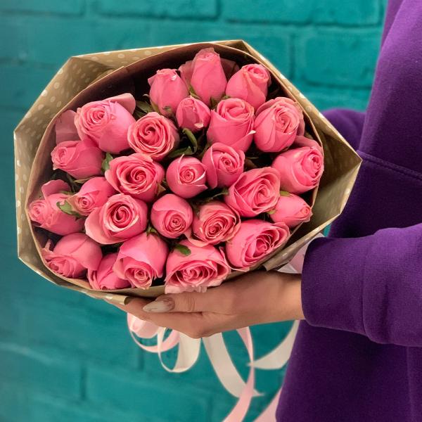 25 розовых роз ”Джерси”