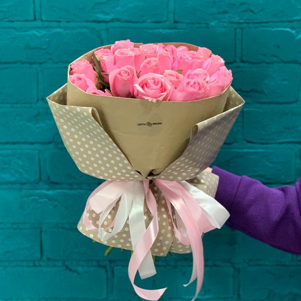25 розовых роз ”Джерси”