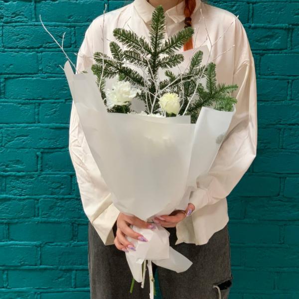 фото Эустомы и нобилис "Новогодний снегопад"