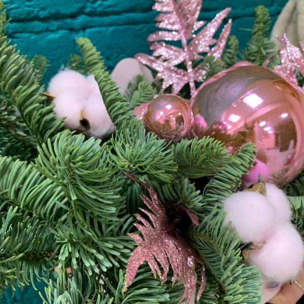 фото Нобилиса и игрушек "Рождественское чудо"