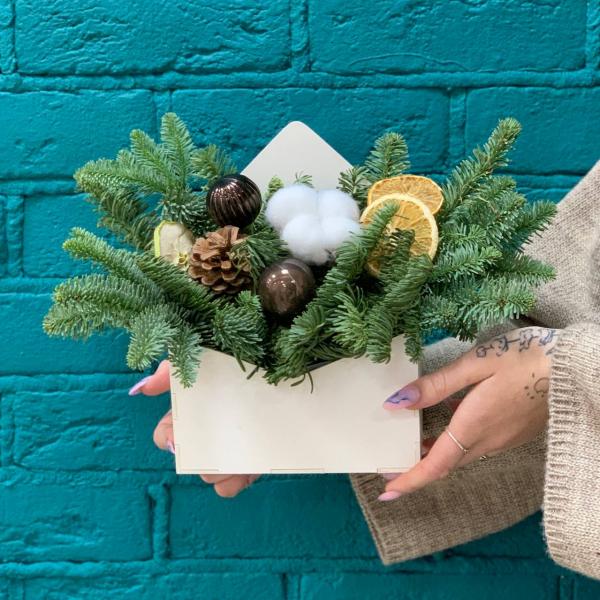 фото Нобилиса и игрушек "Сочельник"