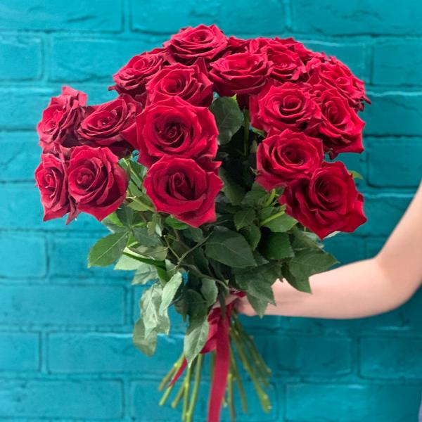 21 красная роза “Сиеста“