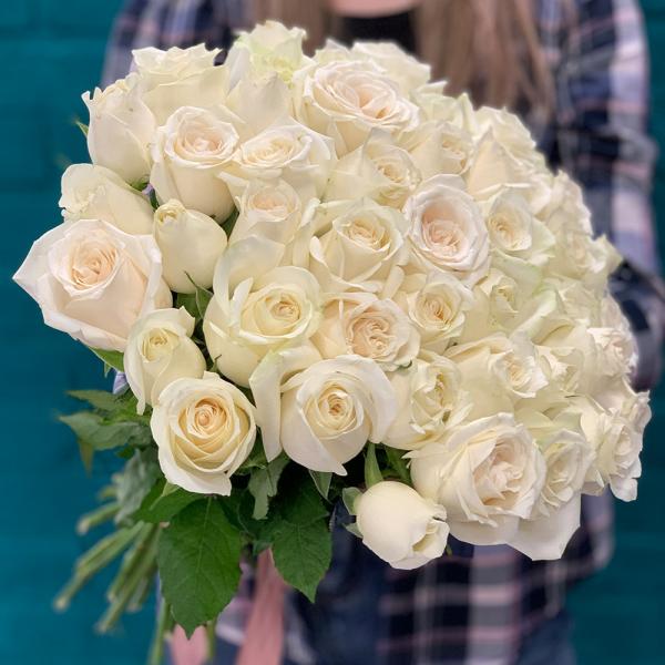 45 белых роз “Этника“