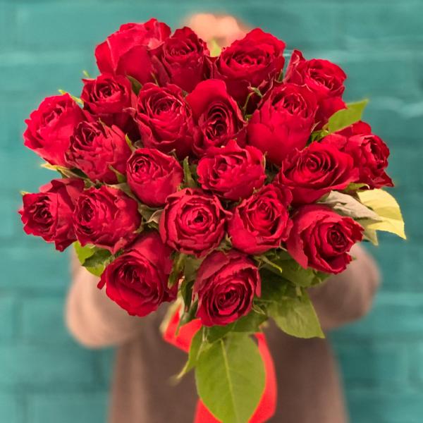 21 красная роза “Алая любовь“