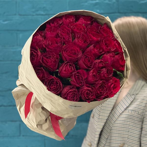35 красных роз “Палящее солнце“