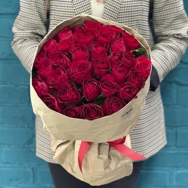 35 красных роз “Палящее солнце“