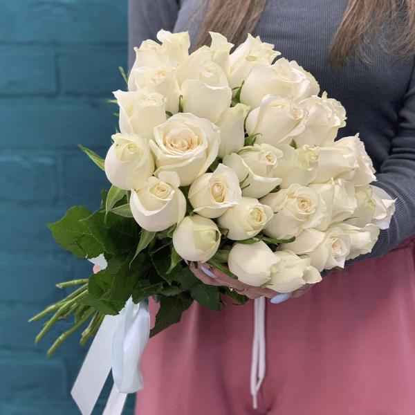 35 белых роз “Дыхание нежности“