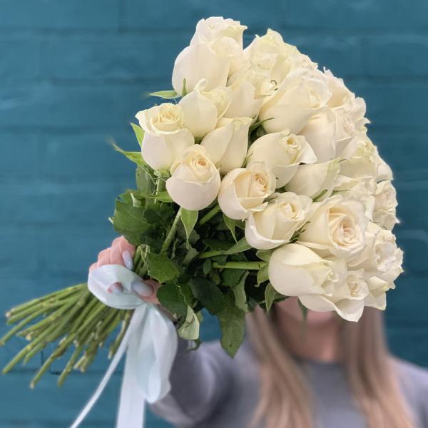 51 белая роза “Венский лес “