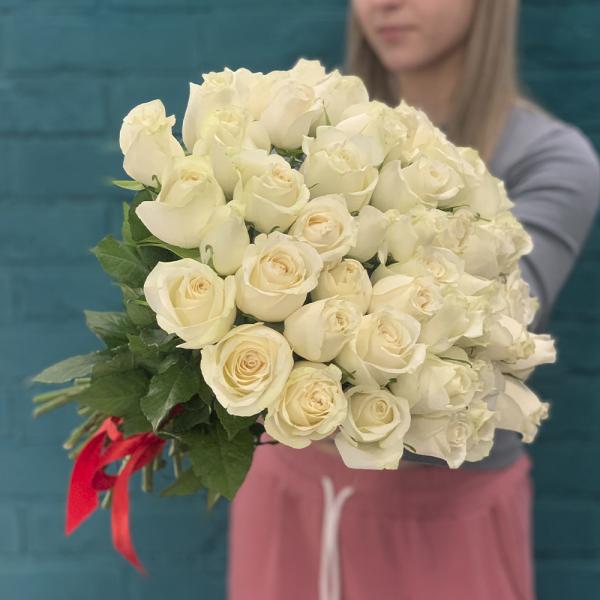 51 белая роза “Венский лес “