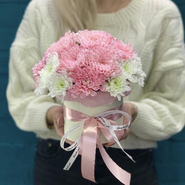 Коробка с хризантемами "Нежное признание"