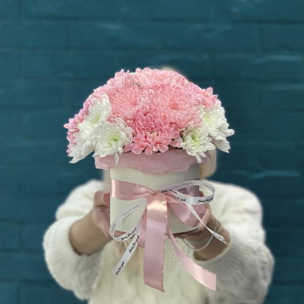 Коробка с хризантемами "Нежное признание"