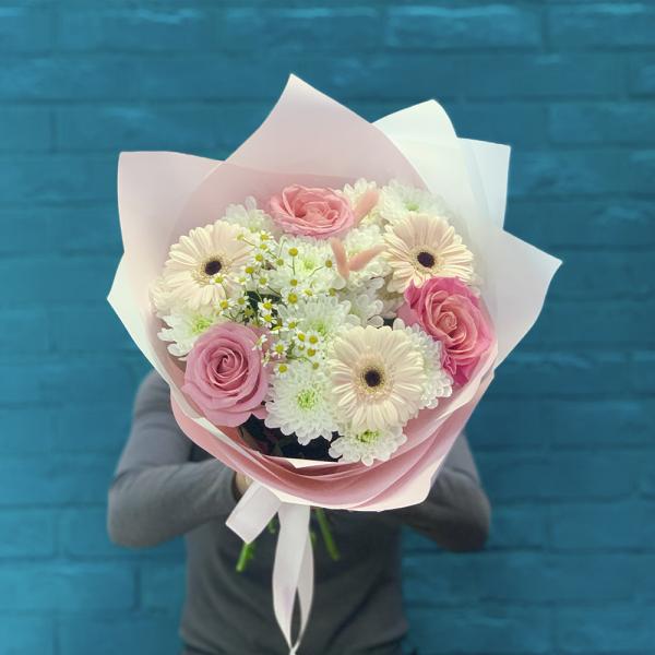 Хризантема и гербера "Послание любви"