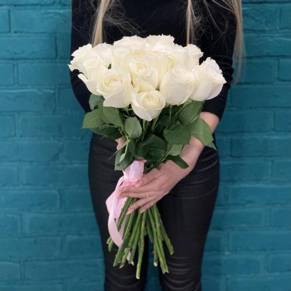 19 белых роз "Снежинка"