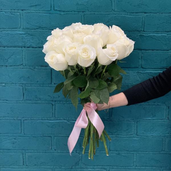 19 белых роз "Снежинка"