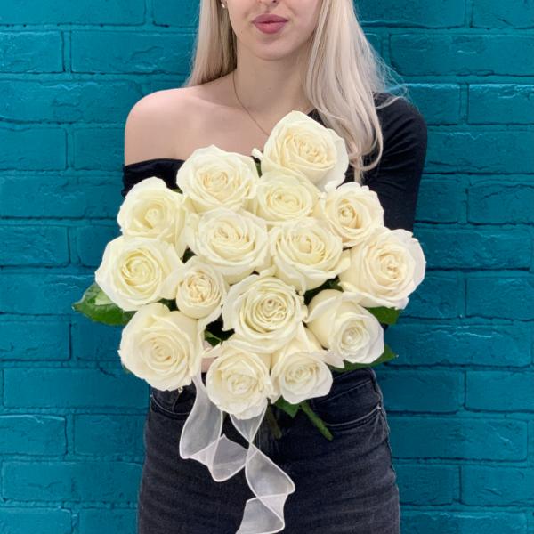 15 белых роз "Нежная мечта"