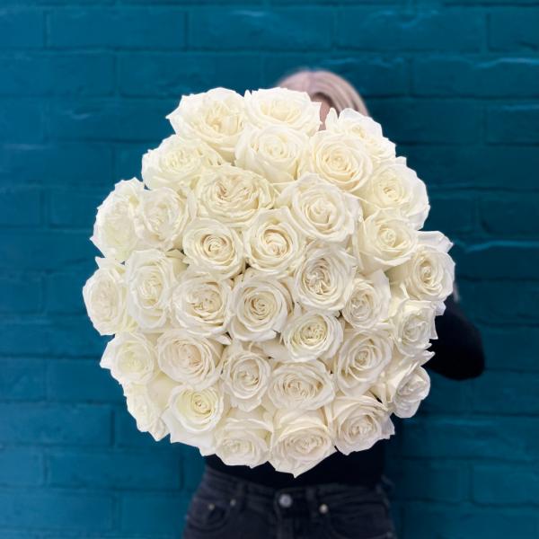 35 роз "Жемчужный шарм"