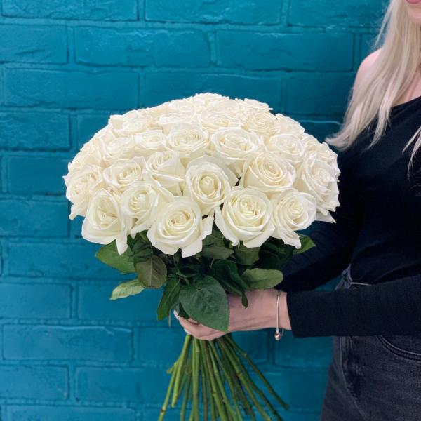 35 роз "Жемчужный шарм"