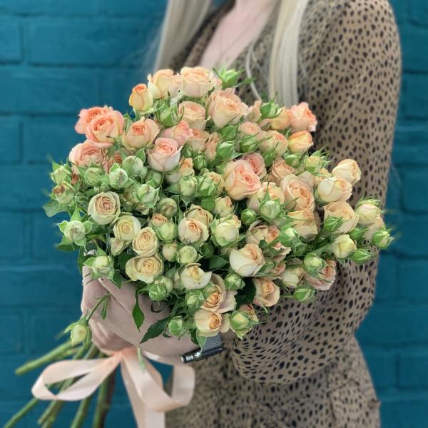 11 кустовых роз "Весеннее чувство"