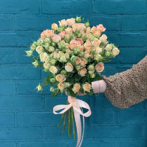 11 кустовых роз "Весеннее чувство"