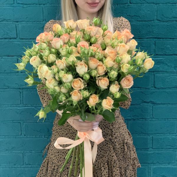 11 кустовых роз "Весеннее чувство"