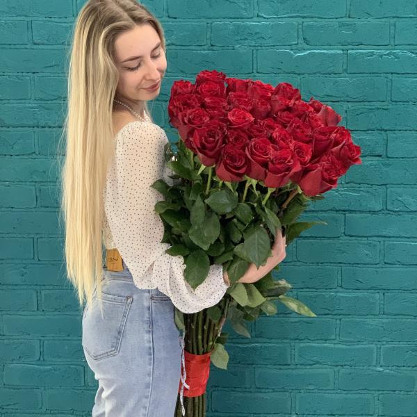 37 красных роз 80см "Возвышенная любовь" 