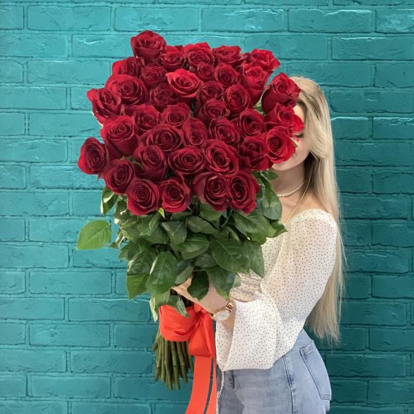 37 красных роз 80см "Возвышенная любовь" 