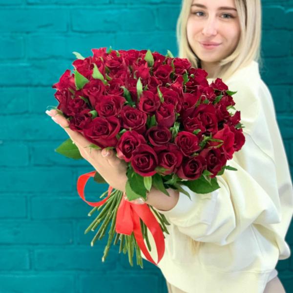 51 красная роза "Вера"