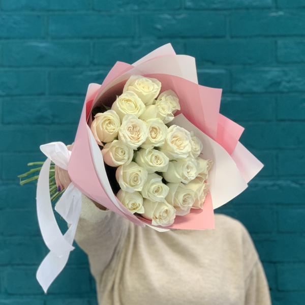 19 белых роз "Самой любимой" 