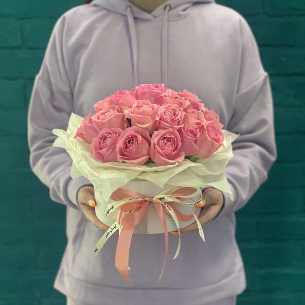  25 розовых  роз "Клубничный коктейль"  