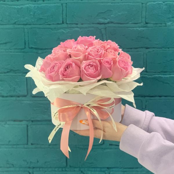  25 розовых  роз "Клубничный коктейль"  