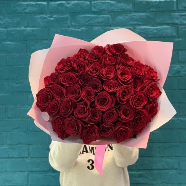 45 красных роз "Огненный поцелуй"