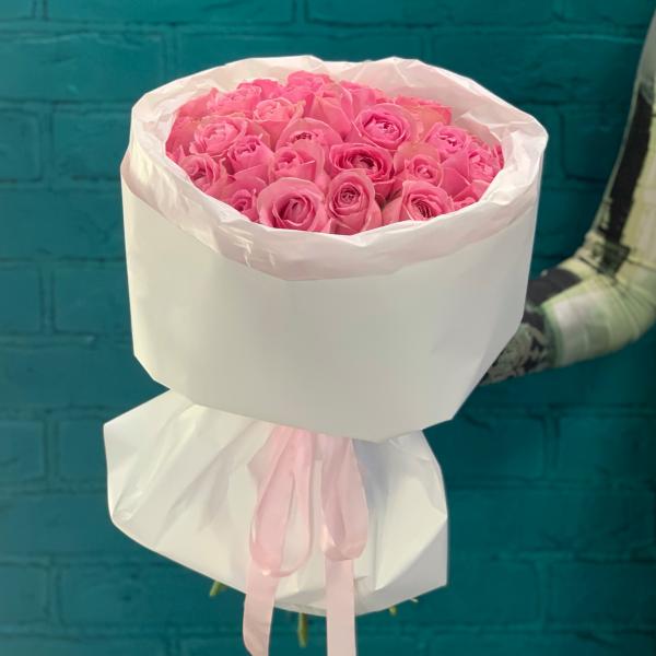 33 розовые розы "Грёзы"