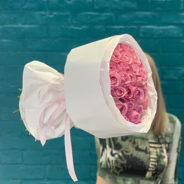 33 розовые розы "Грёзы"