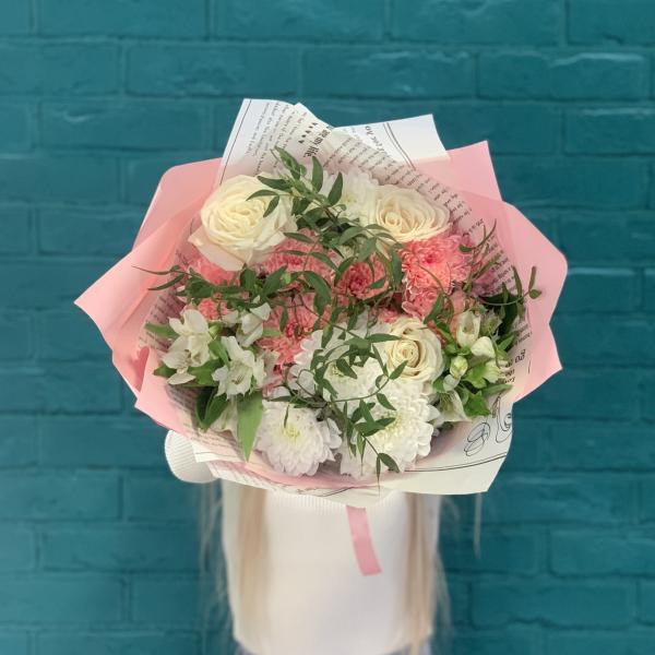 Роза и альстромерия "Харли"