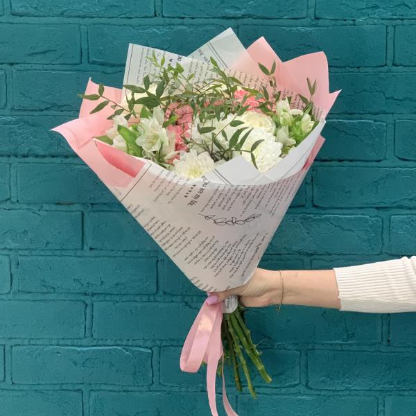 Роза и альстромерия "Харли"