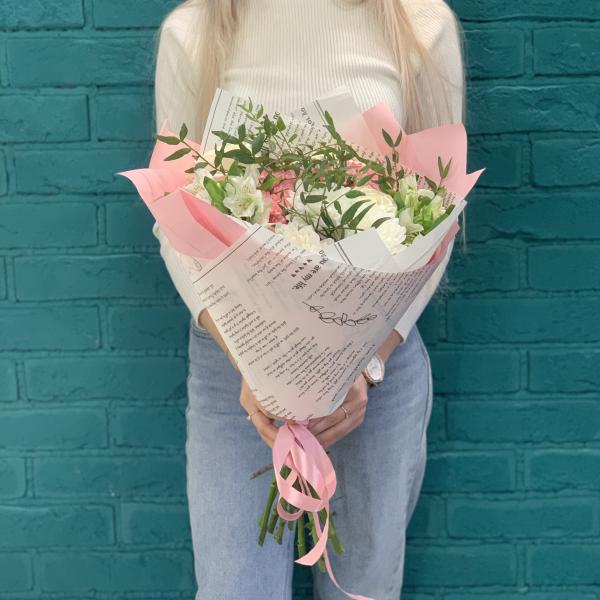 Роза и альстромерия "Харли"