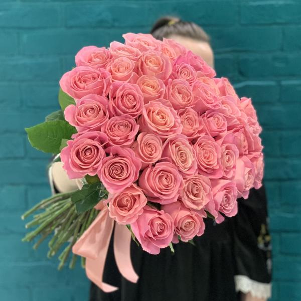 41  розовая роза “Джуси“